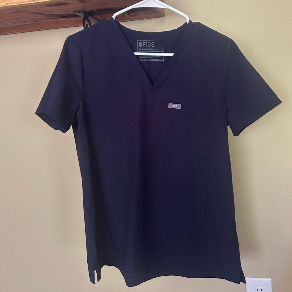 FIGS Navy Freex Catarina